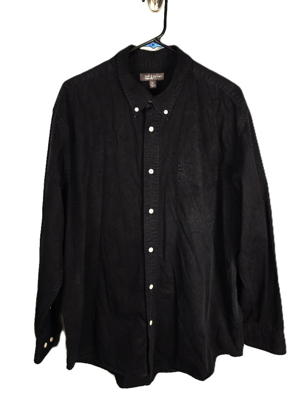 Croft & Barrow Men's Button Down Shirt Size XL Black Long Sleeves Wrinkle Free